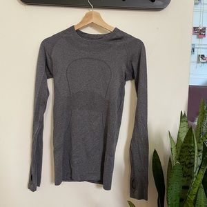 Lululemon running long sleeve